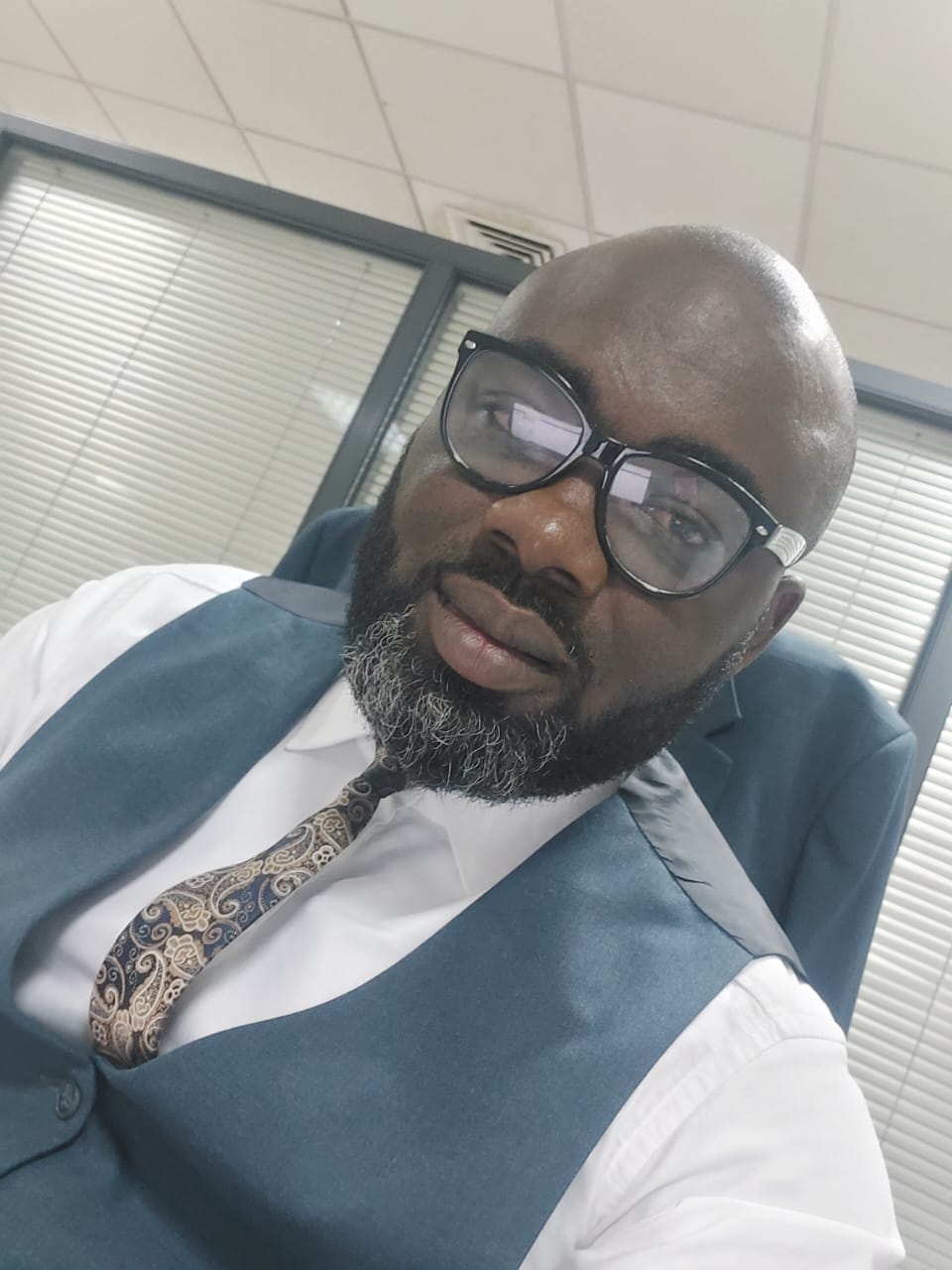 Akadiri, Seyi Saint