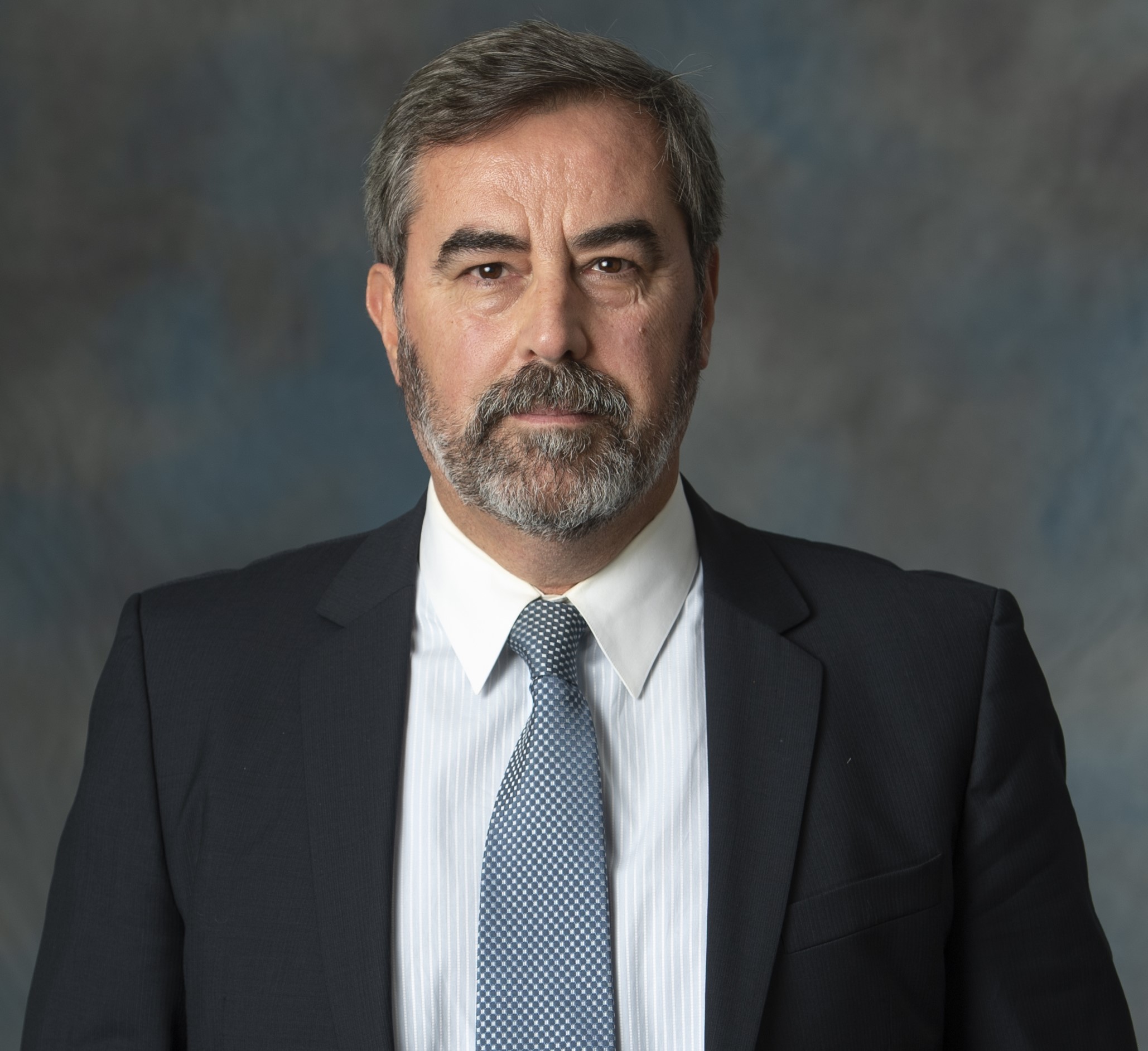 Özel, Tugrul
